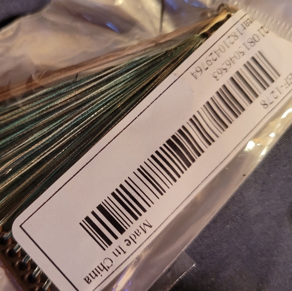 🥂🌟Bronze/Green Alloy geometric earrings - Picture 3 of 7